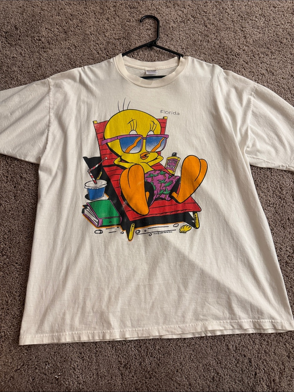 Jerzees vintage White Tweety Beach Graphic Short Sleeve Tee
